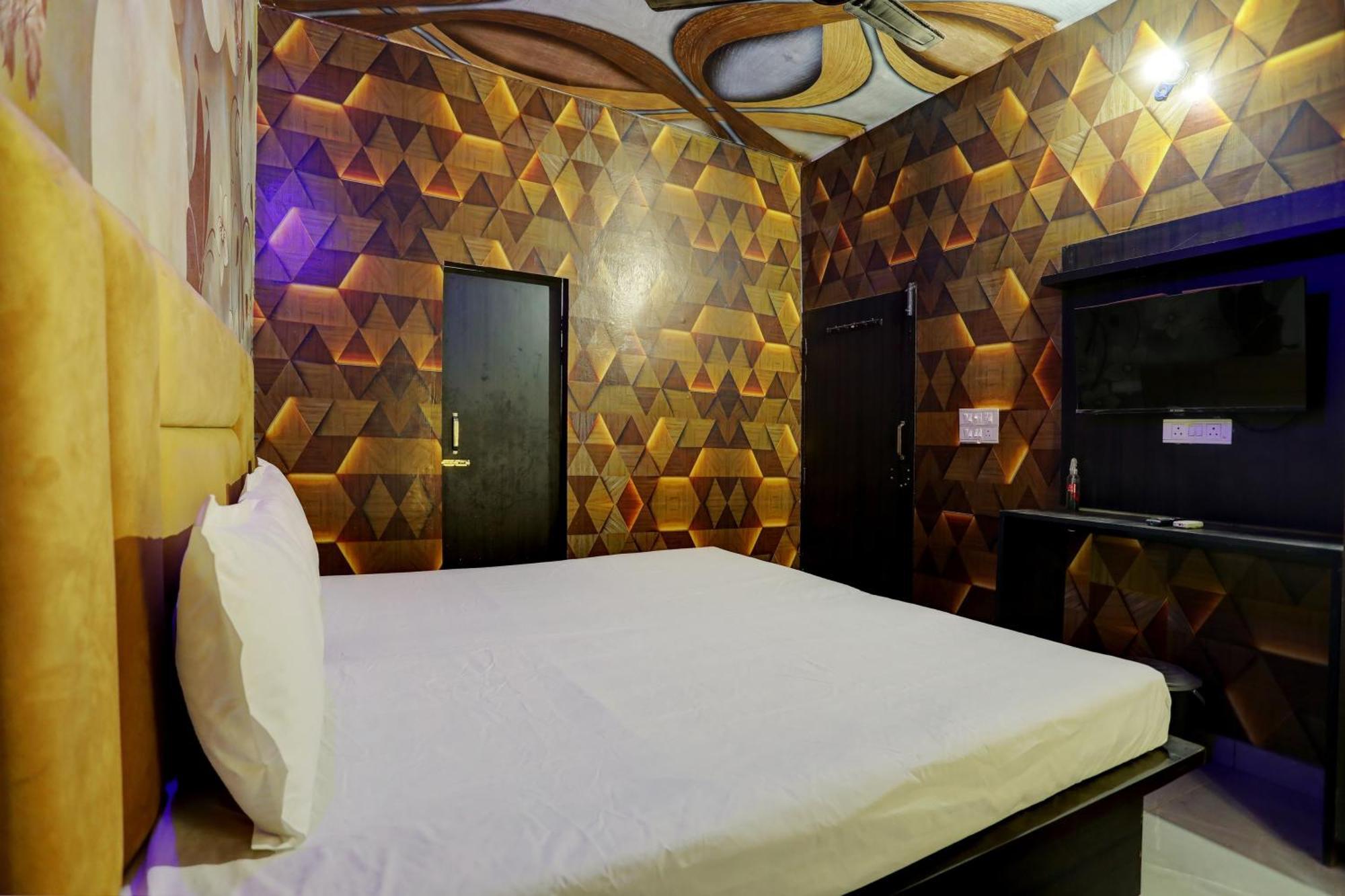 Oyo Paradise Inn Jalandhar Eksteriør bilde